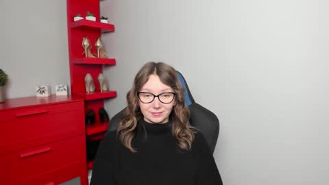 Zoe online show from October 2025 05:41:02 AM