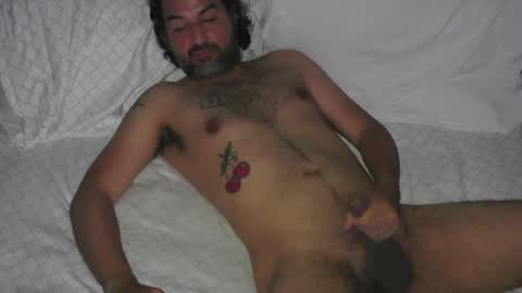 Snapshot of beaverpounder chatting on October 2025 06:11:01 AM Beaverpounder free online show from October 2025 06:11:01 AM