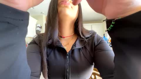 Snapshot of bebesitaa21 chatting on October 2025 08:33:02 PM Angelique online show from October 2025 08:33:02 PM