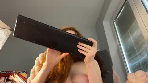 Lisa  guys sorry I have problems with electricity in my city....guys please give me time I will solve all the problems online show from September 2025 12:51:01 PM