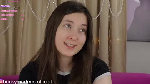 Snapshot of beckymartens chatting on May 2026 03:37:02 AM BeckyMartens come join me on while im offline here online show from May 2026 03:37:02 AM