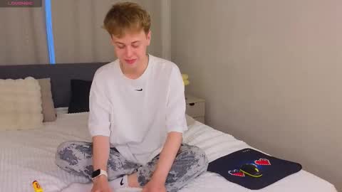 Kenny online show from September 2025 02:51:02 PM