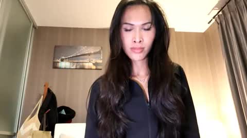 Snapshot of bee_thai chatting on June 2026 10:15:02 PM bee_thai online show from June 2026 10:15:02 PM