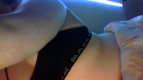 Snapshot of beeinmedeep chatting on January 2025 12:46:01 AM beeinmedeep online show from January 2025 12:46:01 AM