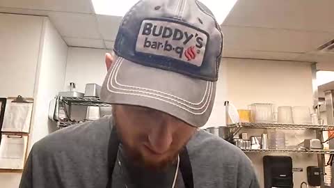 Snapshot of beercanthickness chatting on September 2025 10:55:02 PM Dunkindaddy online show from September 2025 10:55:02 PM