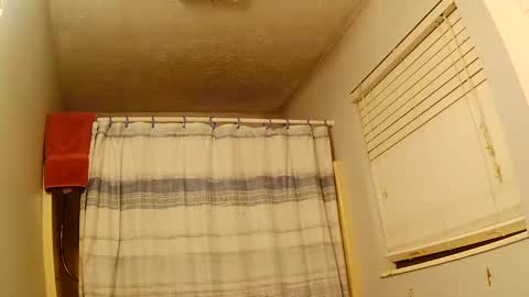 Snapshot of beercanthickness chatting on October 2025 11:05:01 PM Dunkindaddy online show from October 2025 11:05:01 PM