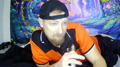 Snapshot of beercanthickness chatting on October 2025 05:52:01 PM Dunkindaddy online show from October 2025 05:52:01 PM