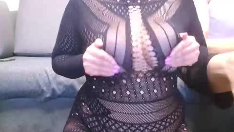 Snapshot of behindcloseddoors39 chatting on October 2025 09:34:01 PM behindcloseddoors8 online show from October 2025 09:34:01 PM