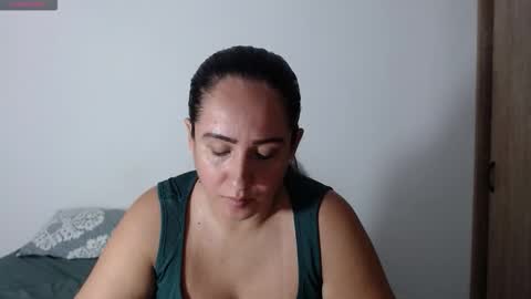 Snapshot of bela_hadid05 chatting on February 2026 05:13:02 PM hadid online show from February 2026 05:13:02 PM