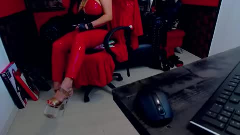 Snapshot of belatrixdomme chatting on March 2025 06:19:02 AM BelatrixDomme online show from March 2025 06:19:02 AM