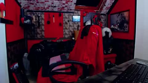 Snapshot of belatrixdomme chatting on December 2025 07:04:02 AM BelatrixDomme online show from December 2025 07:04:02 AM