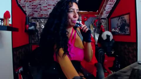Snapshot of belatrixdomme chatting on July 2026 05:25:02 AM BelatrixDomme online show from July 2026 05:25:02 AM