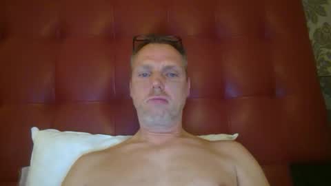 Snapshot of belgianordenary chatting on April 2026 10:21:02 PM belgianordenary online show from April 2026 10:21:02 PM