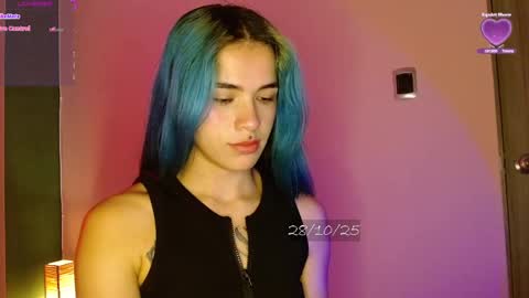   online show from October 2025 05:37:01 PM