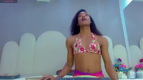 bella_77_ online show from June 2026 04:28:01 AM