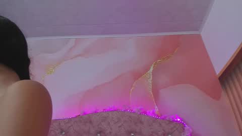 Snapshot of bella__sweets chatting on November 2025 10:40:02 AM Melanie online show from November 2025 10:40:02 AM