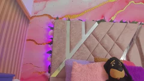 Melanie  online show from February 2026 10:38:01 AM