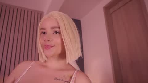Snapshot of bella_adams_ chatting on July 2026 10:24:02 PM isabella online show from July 2026 10:24:02 PM