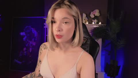Snapshot of bella_alita chatting on January 2025 08:37:01 PM lita online show from January 2025 08:37:01 PM