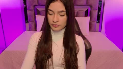 Bella  online show from November 2025 03:38:01 AM