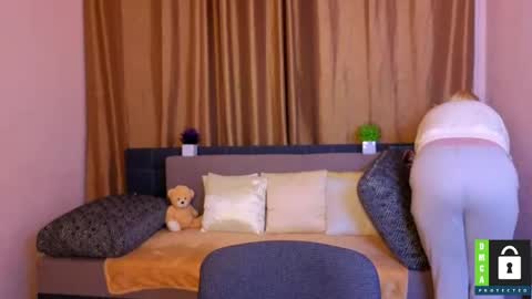 Bella online show from April 2026 11:23:02 AM