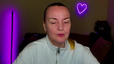 Bella online show from April 2026 11:30:02 AM