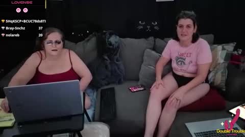 Bella James online show from December 2025 05:31:02 PM