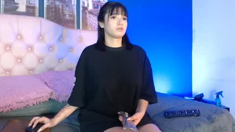 Snapshot of bella_lr chatting on May 2026 02:03:02 PM Valentina online show from May 2026 02:03:02 PM