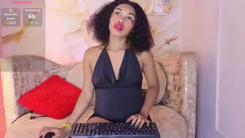 Snapshot of bella_moonlight_cr chatting on June 2026 03:53:02 AM BELLA online show from June 2026 03:53:02 AM
