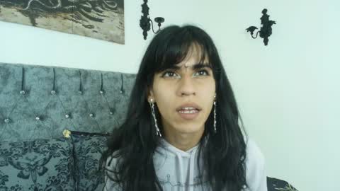 Snapshot of bella_poisonous chatting on May 2026 02:09:02 AM Bella online show from May 2026 02:09:02 AM