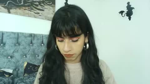 Snapshot of bella_poisonous chatting on June 2026 01:09:01 AM Bella online show from June 2026 01:09:01 AM