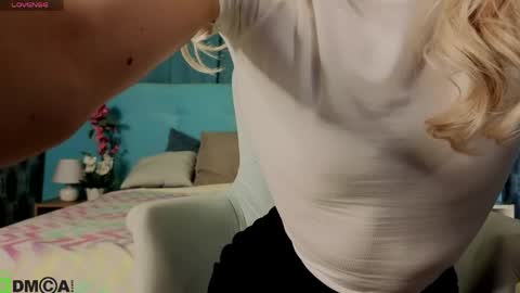 Bella online show from April 2026 12:02:02 AM