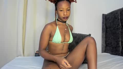 Bella sweetpea online show from November 2025 01:49:01 AM