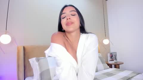  B E L L A   online show from February 2026 08:26:01 PM