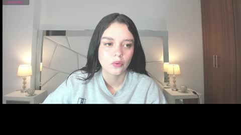  Bella Hadid  online show from January 2025 04:16:02 PM
