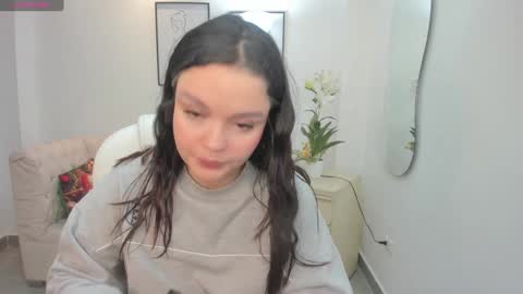  Bella Hadid  online show from January 2025 11:16:01 AM