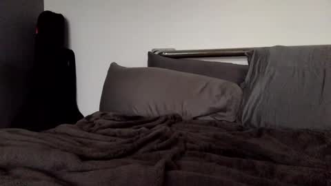 Bella online show from February 2025 10:33:01 PM