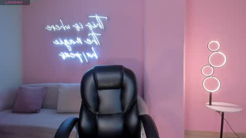  Bella C  online show from June 2026 07:07:01 PM