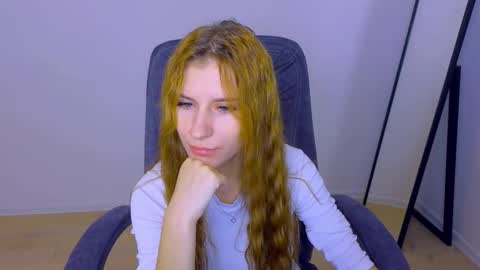 Snapshot of bellafoxi chatting on October 2025 11:42:01 AM BellaFoxi online show from October 2025 11:42:01 AM