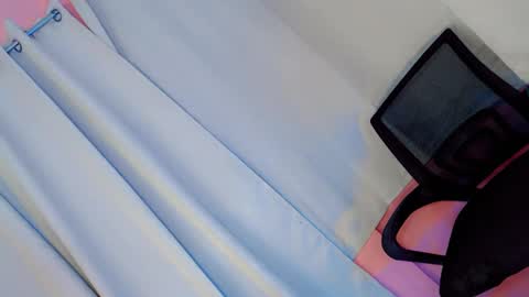 Bella rowt online show from December 2024 07:17:01 AM