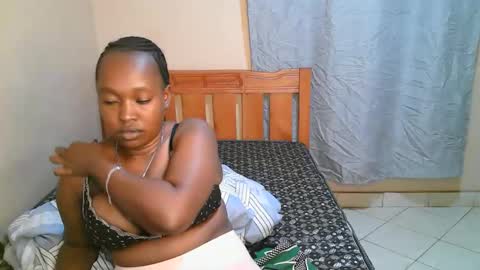 Bella online show from October 2025 08:10:01 PM