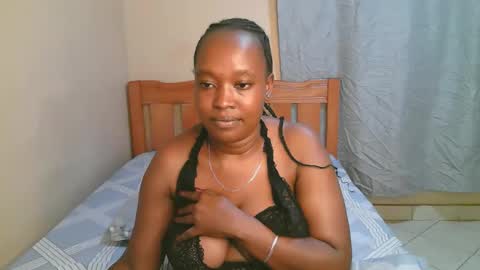 Bella online show from November 2025 08:53:01 PM