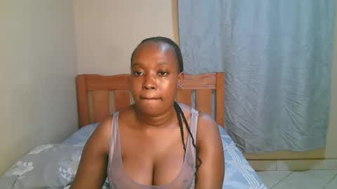 Bella online show from November 2025 10:43:02 PM