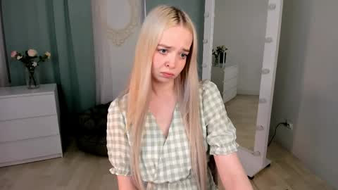 Bella online show from April 2026 04:22:01 PM