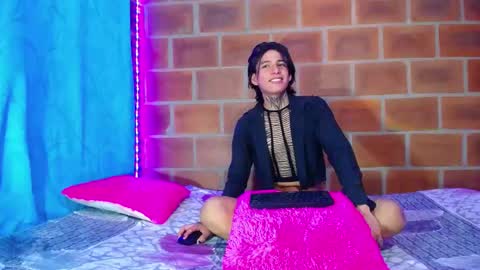 bellamy_094 online show from September 2025 06:11:02 PM