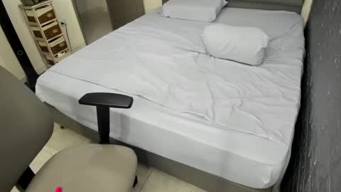 Bella  Angelycal online show from December 2024 10:18:02 PM