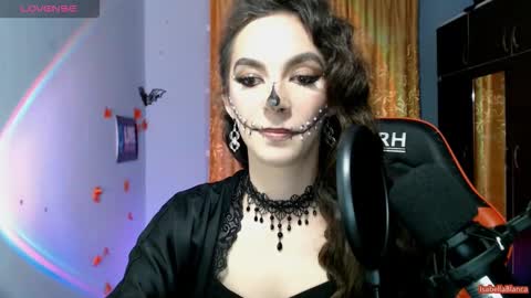 bellaqueen0701 online show from October 2025 04:02:02 PM