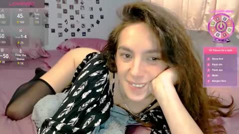 bellaqueen0701 online show from November 2025 01:47:02 PM