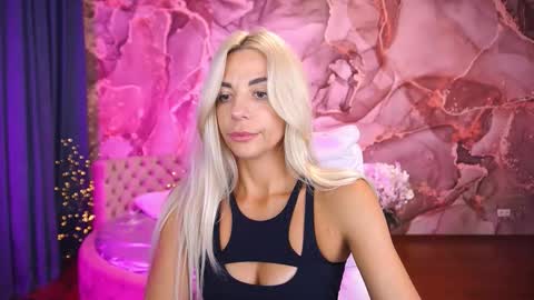 Bella online show from September 2025 07:49:02 PM