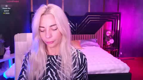 Bella online show from November 2025 07:44:02 AM